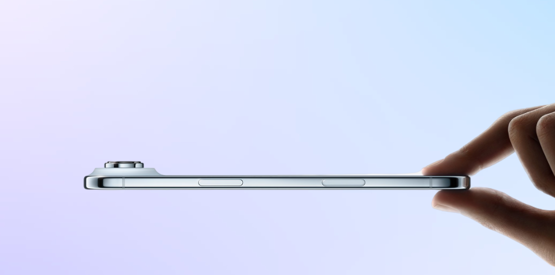 Descubre el iPhone Air, disponible ahora image